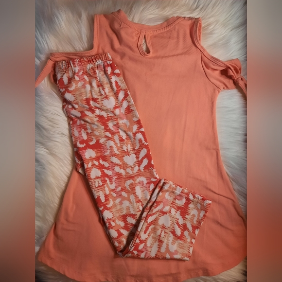 Girls 2 Pc Matching Set - Top & Leggings - Color: Coral/white - Girls:Size 7-8 - Picture 4 of 6
